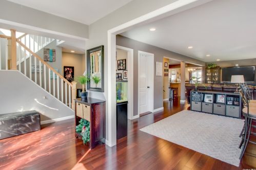 23 Annuskemunnica Rd, Babylon, NY 11702-4402