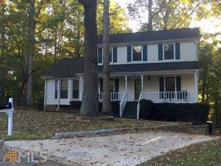 3186 Cedardale Dr, Douglasville, GA 30135-1917