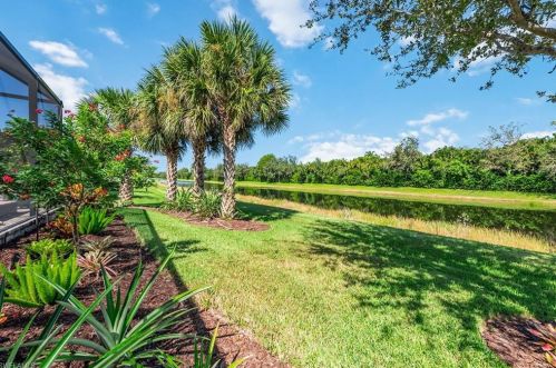 2770 Aviamar Cir, Naples FL 34114-9759 exterior