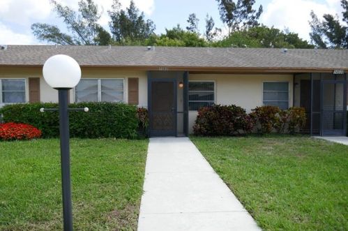 14526 Lucy Dr, Delray Beach, FL 33484-8525