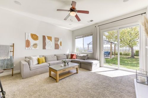 11913 Pyxis Cir, Rancho Cordova CA  95742-8055 exterior