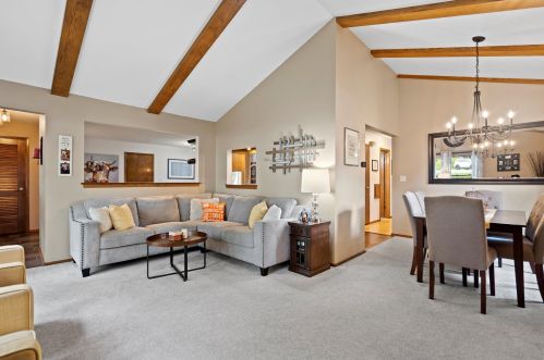 510 Claremont Ct, Waukesha, WI 53186-4003