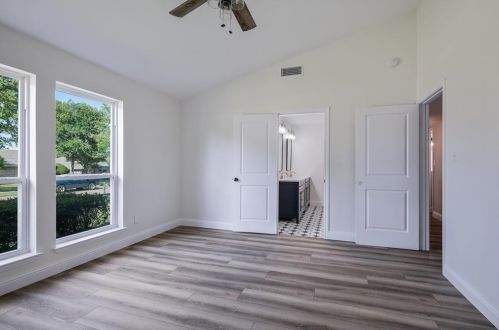 1410 Woodcreek Dr, Richardson TX  75082-4518 exterior