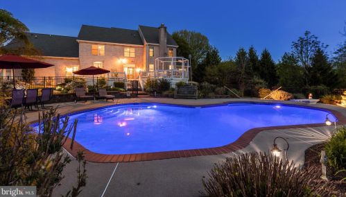 12 Summerhill Dr, Downingtown, PA 19335-1478