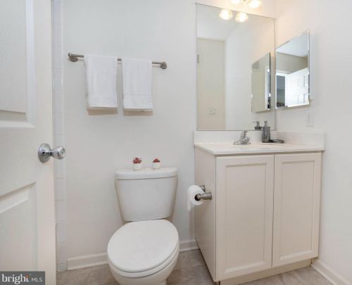 24 Grissom Dr, Bear DE  19701-6848 exterior