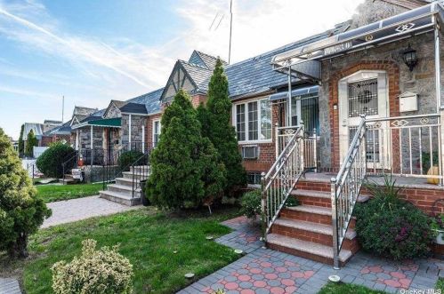 116-30 168th St, Jamaica, NY 11434-1324