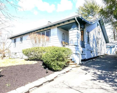 50 Summit Ave, Northport, NY 11768-1637
