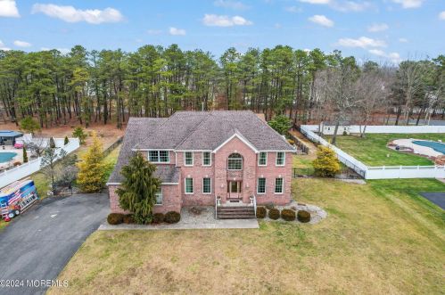 3 Sarah Ct, Jackson Twp NJ  08527-4760 exterior