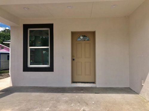 305 9th St, Lakeland, FL 33805-4837