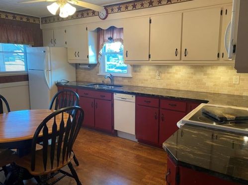 416 Adams St, West Newton, PA 15089-1006