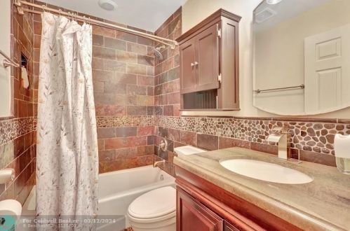10579 Bobbie Ln, West Palm Beach FL  33411-3042 exterior
