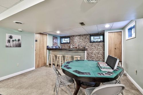 104 Hummingbird Ct, Covington KY  41018-2606 exterior