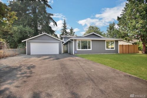 9422 Woodland Ave, Puyallup, WA 98371-6540