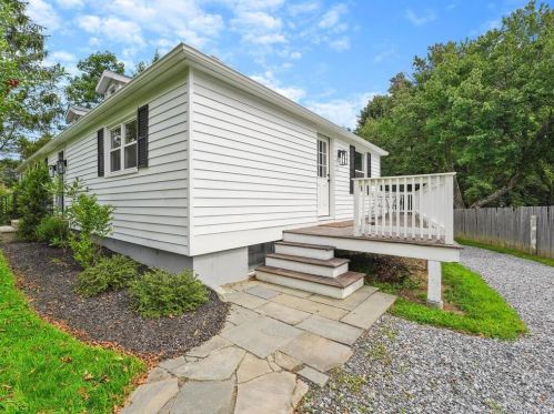 80 Circle Dr, Litchfield CT  06750-1710 exterior