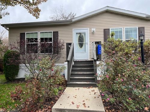 9145 Primrose Cir, Breinigsville, PA 18031-1654