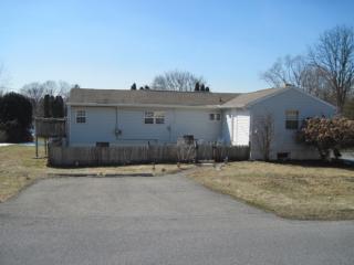 37 Eastland Dr, Lancaster PA  17602-4106 exterior
