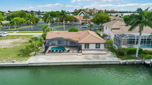 773 Holly Ct, Marco Island FL  34145-1915 exterior