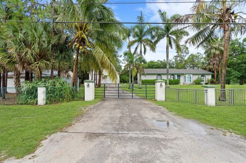 8606 Banyan Blvd, Town Of Loxahatchee Groves, FL 33470-2795