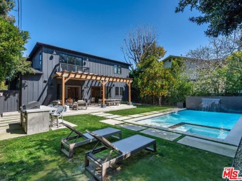 12226 Huston St, North Hollywood CA  91607-3617 exterior