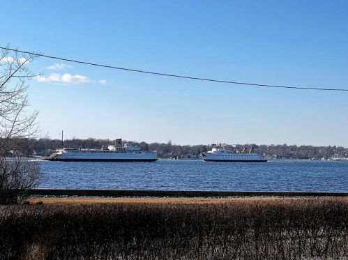 164 Shore Ave, Groton CT  06340-5917 exterior