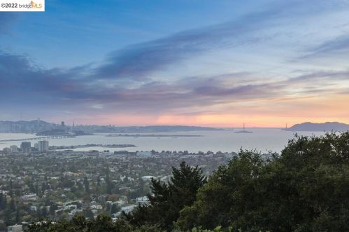 490 Panoramic Way, Berkeley CA 94704-2540 exterior