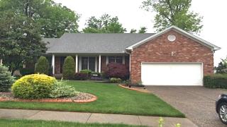 9417 Farmstead Ln, Louisville KY  40291-3096 exterior