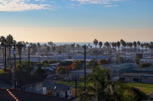 4645 Santa Monica Ave, San Diego, CA 92107-2907