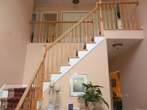 52 Plum Rd, Mahopac NY  10541-4247 exterior