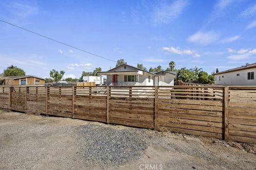 21906 Martin St, Perris CA 92570-8716 exterior