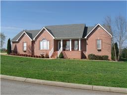 451 Bell Dr, Winchester, TN 37398-5403