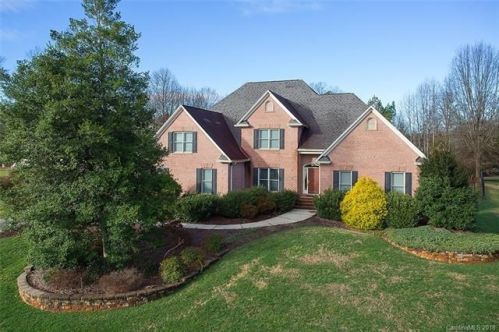 106 Rugby Rd, Salisbury NC  28144-9489 exterior