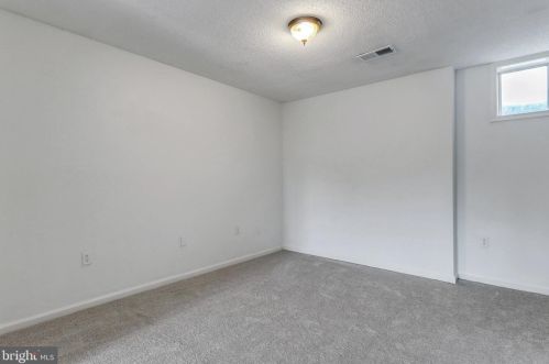 14 Mallard Ct, Charles Town WV  25414-5803 exterior