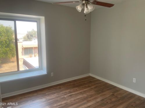 8427 34th Ave, Phoenix AZ  85051-5952 exterior