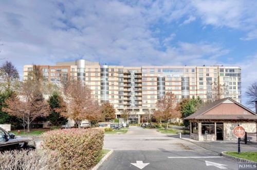 8100 River Rd, North Bergen NJ  07047-6227 exterior