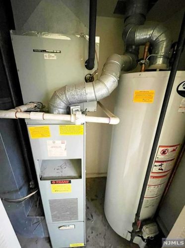 36 Grand Ave, Rahway NJ  07065-4500 exterior