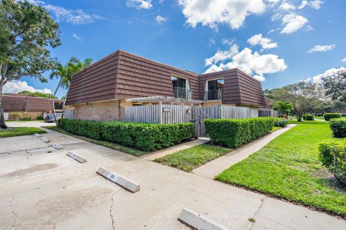 1626 16th Ln, West Palm Beach, FL 33418-3582