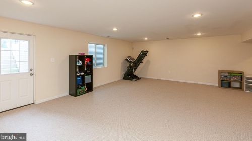 264 Burberry Ln, Charles Town WV  25414-5621 exterior