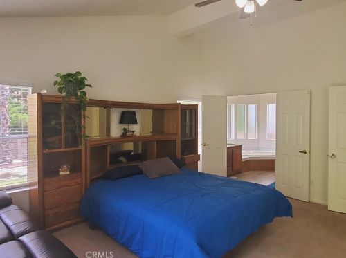 20077 Summit View Ct, Santa Clarita CA  91351-5709 exterior