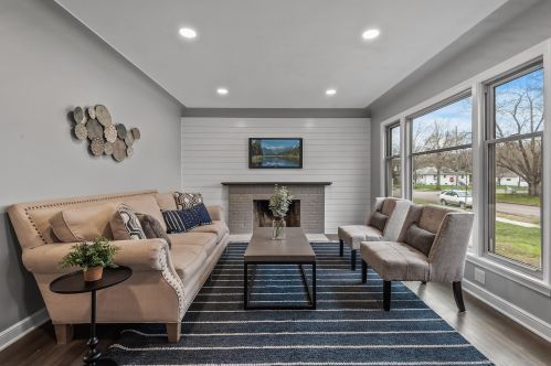 5637 Washburn Ave, Minneapolis MN  55410-2634 exterior