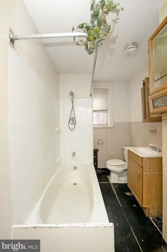 1443 Princess Ave, Camden NJ  08103-2910 exterior