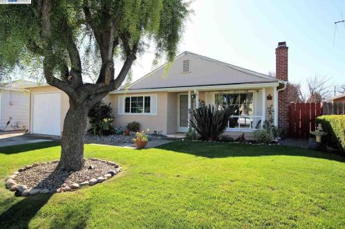 1060 Via Palma, San Lorenzo, CA 94580-2820