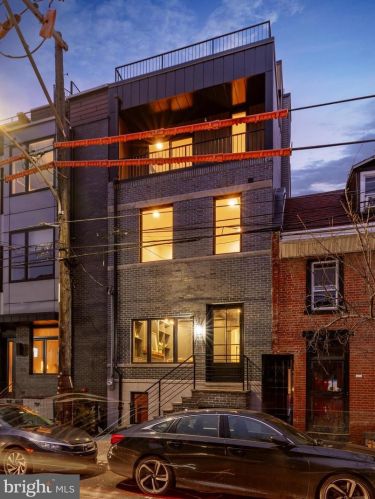 1108 3rd St, Philadelphia PA  19147-0053 exterior