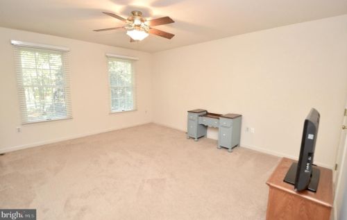 1 Bradford Dr, Southampton NJ  08088-8678 exterior