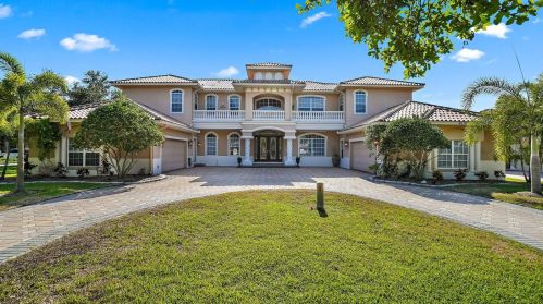 8618 Laurel Dr, Pinellas Park, FL 33782-4300