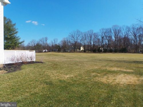 131 Baltusrol Dr, Charles Town WV  25414-4085 exterior