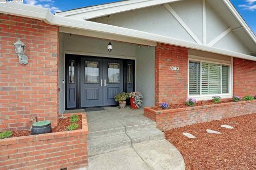 1090 Innsbruck St, Livermore, CA 94550-5662