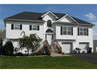 6 Diana Rdg, Highland, NY 12528-1542