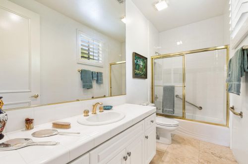 824 Avenida Palmas, Palm Springs CA  92262-5708 exterior