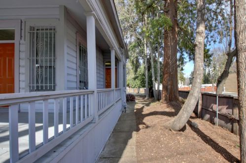 913 Court St, Woodland CA  95695-3520 exterior