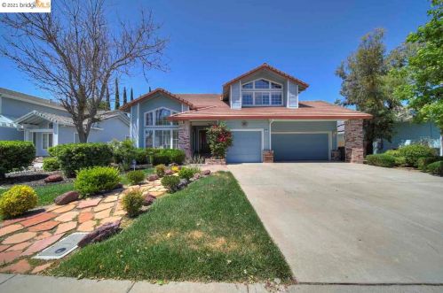 164 Meadow Brook Ct, Oakley, CA 94561-2725